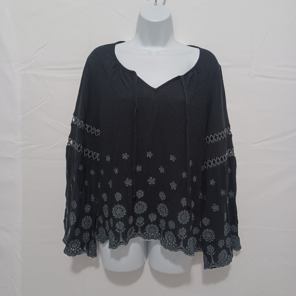 Indigo Sould top black long sleeve sz L